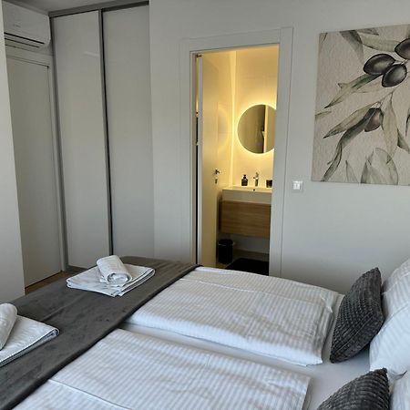 Capsula Luxury Apartment Умаг Экстерьер фото