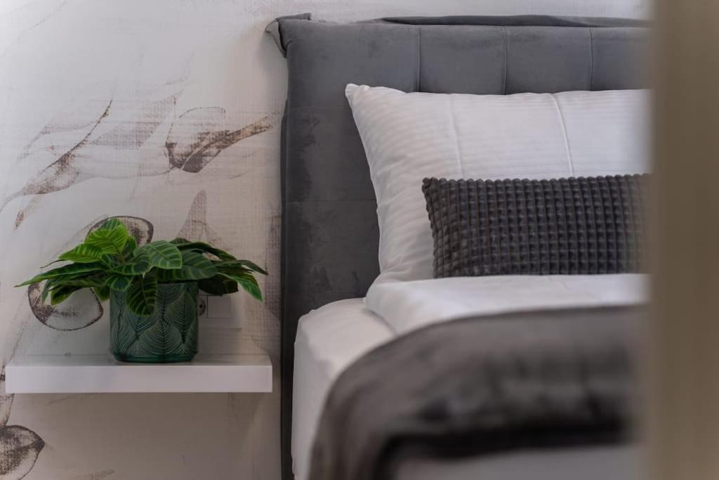 Capsula Luxury Apartment Умаг Экстерьер фото