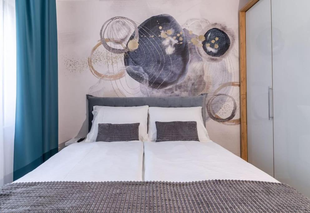 Capsula Luxury Apartment Умаг Экстерьер фото