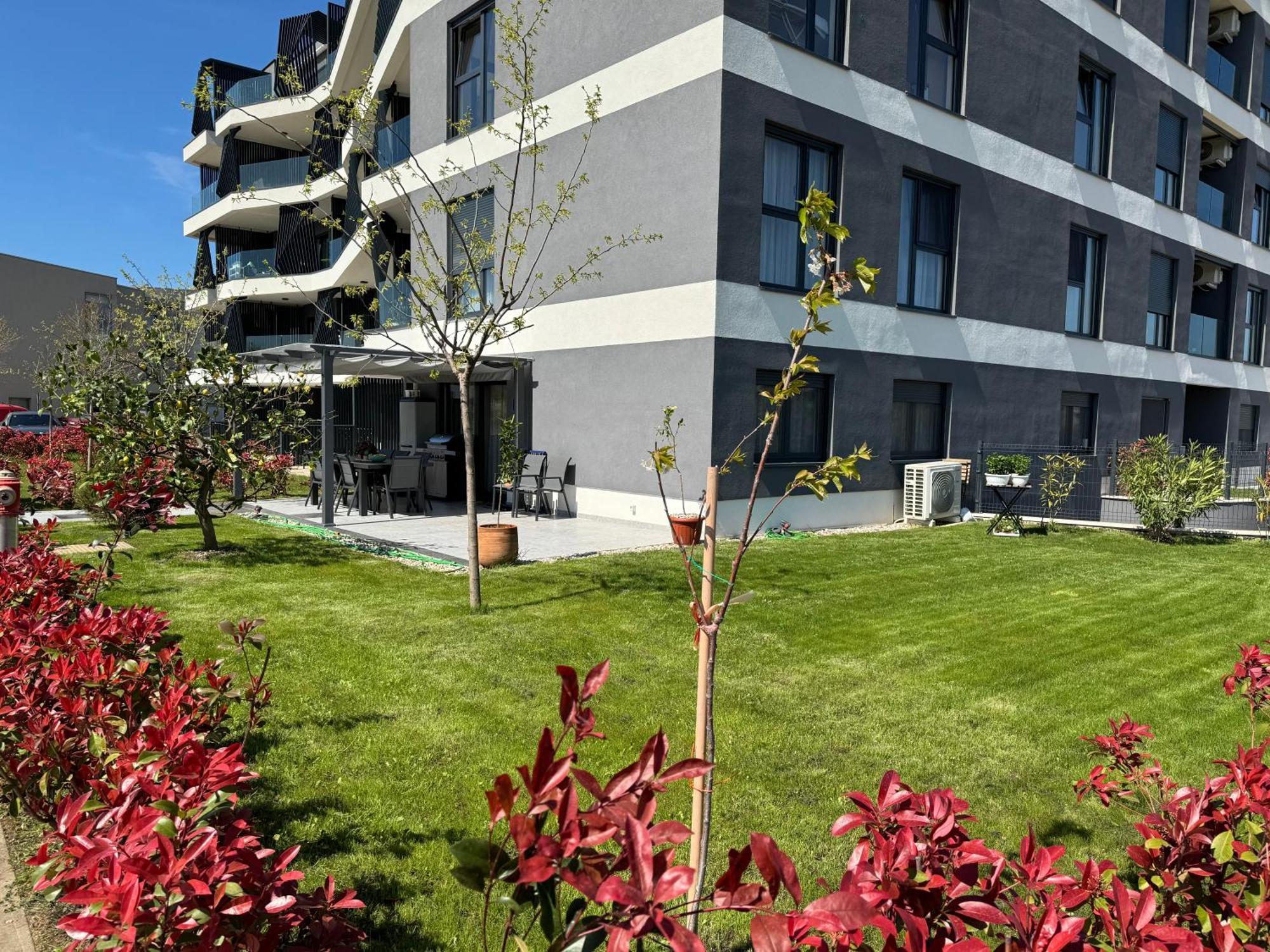 Capsula Luxury Apartment Умаг Экстерьер фото